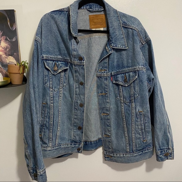 Levi's Jackets & Blazers - levi’s denim jacket